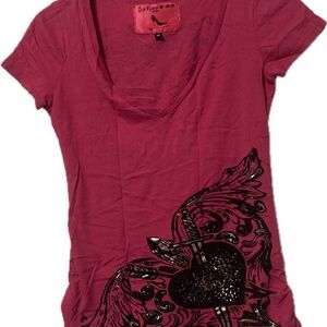 Vintage early 2000s Dark Pink Graphic Tee with Heart sword and wings Design